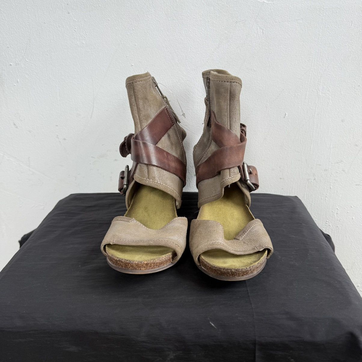 A.S.98 00’s Mjus Avant Garde Leather Wedge Sandals Buckles Boho Size US 10.5 / IT 40.5 - 4 Thumbnail