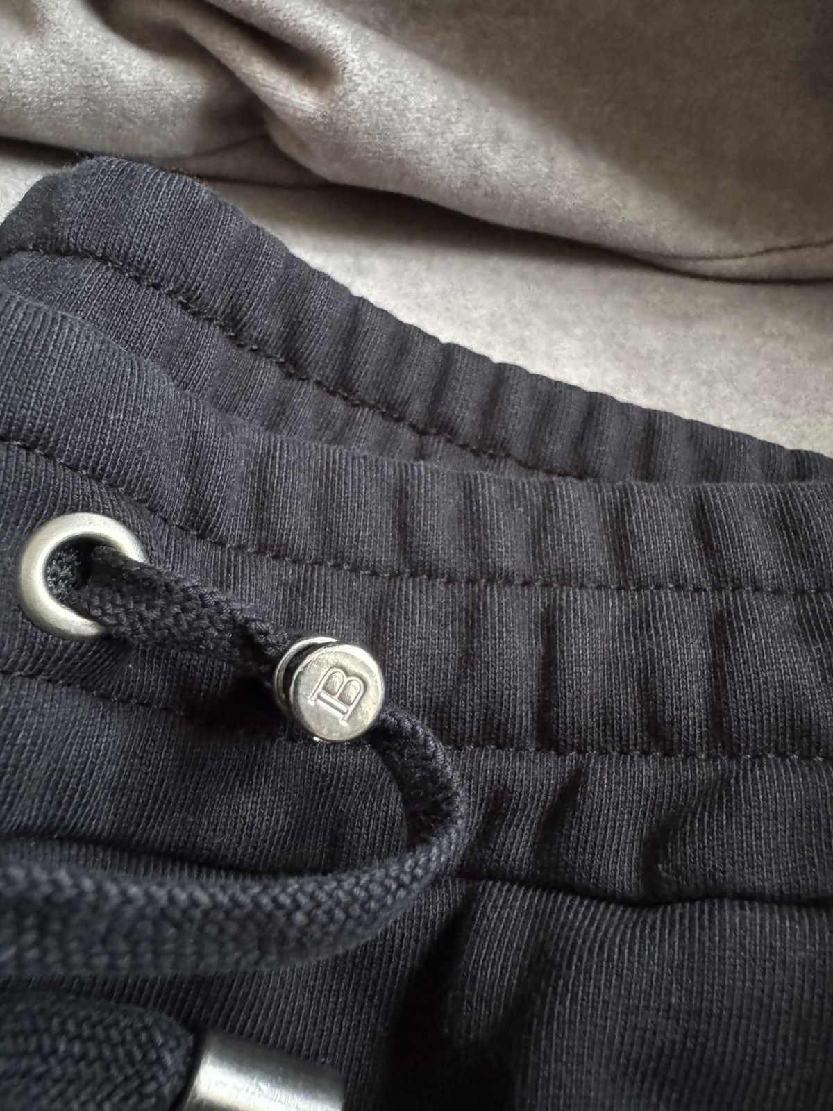 Balmain BALMAIN joggers STUDY/SEE real tape measurements in photos Size US 29 - 14 Thumbnail