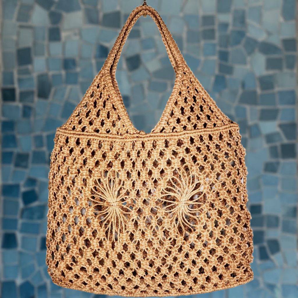 Vintage Isa Tapia Day Bikini Bag Natural Crochet Raffia Handmade India Women Medium Size ONE SIZE - 1 Thumbnail