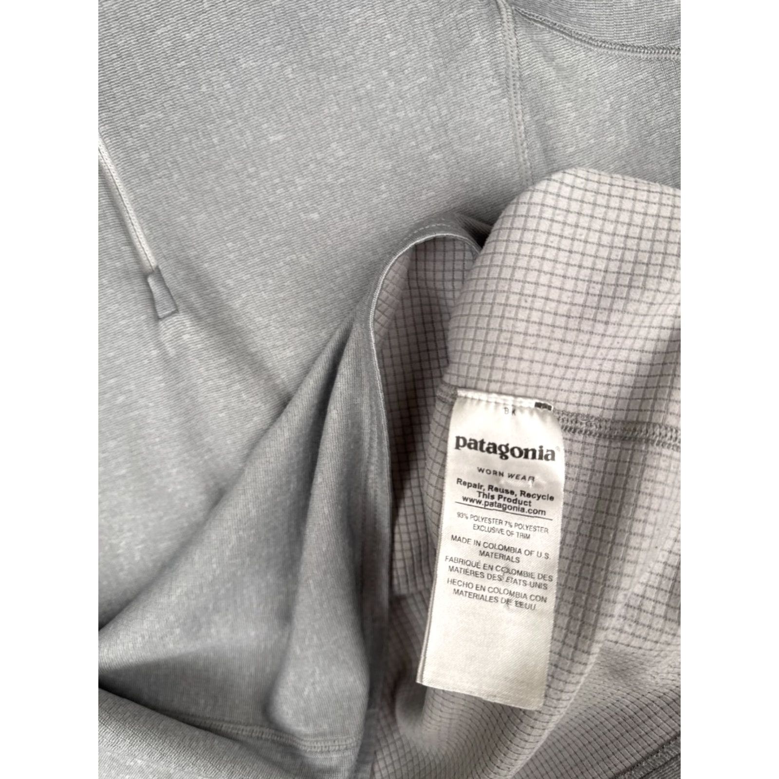 Patagonia Patagonia Shirt Women Medium Gray Capilene Baselayer 1/4 Zip Activewear Made in El Salvador Regular M Gray Womens 1/4 Zip Patagonia Shirt Size M / US 6-8 / IT 42-44 - 7 Thumbnail