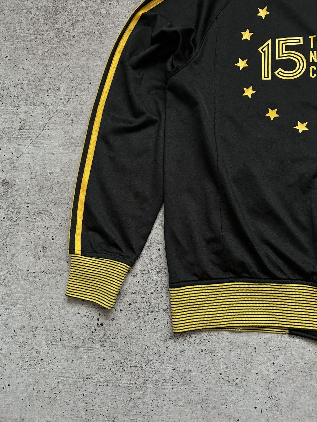 Adidas Adidas LA Lakers 15 Time NBA World Champions Track Jacket Size US M / EU 48-50 / 2 - 16 Thumbnail
