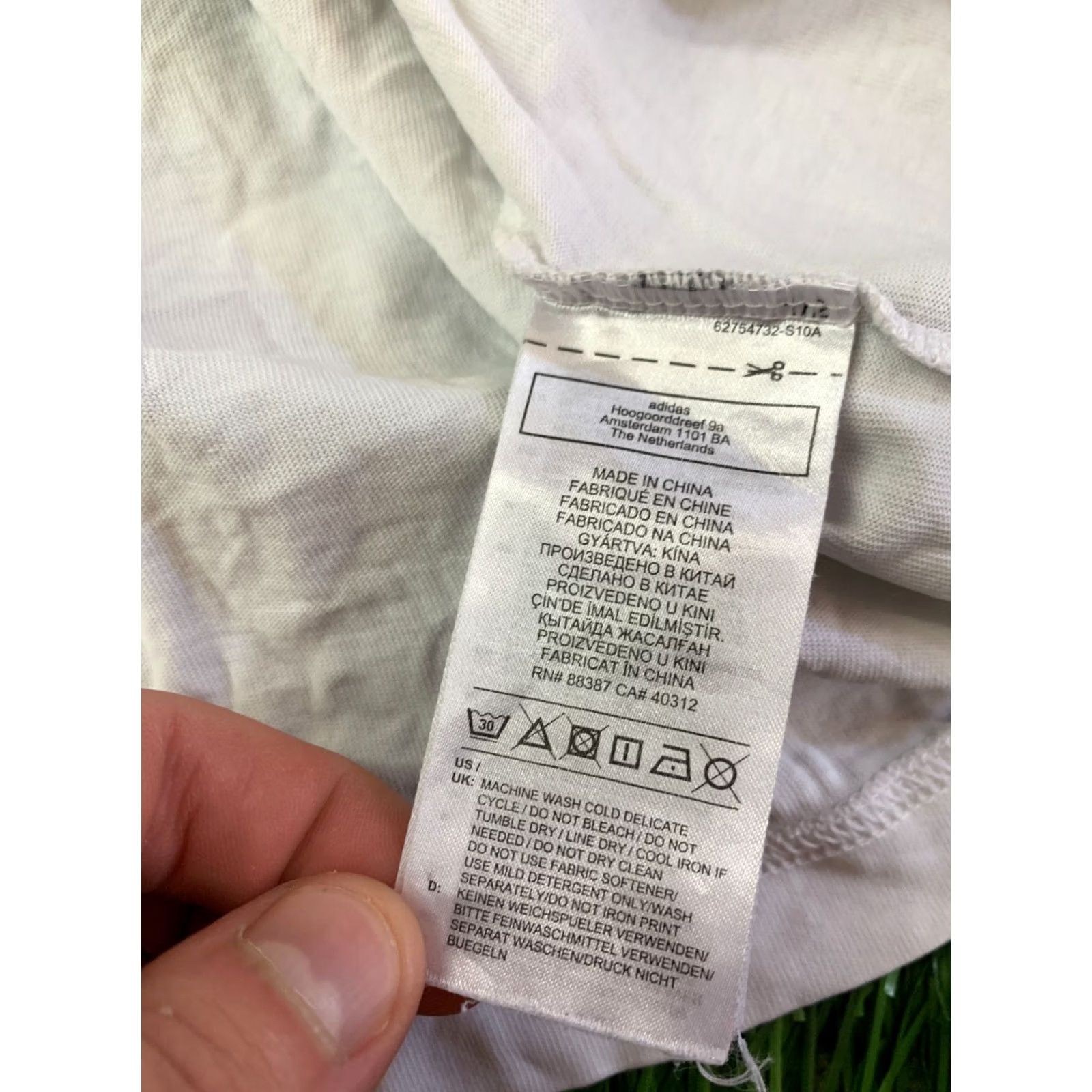 Adidas ADIDAS ADIPLORE ORIGINAL 2020 MEN SHIRT T-SHIRT TEE JERSEY SIZE M MEDIUM White Logo solid short sleeve 66 cm 50 cm Mens Size US M / EU 48-50 / 2 - 6 Thumbnail