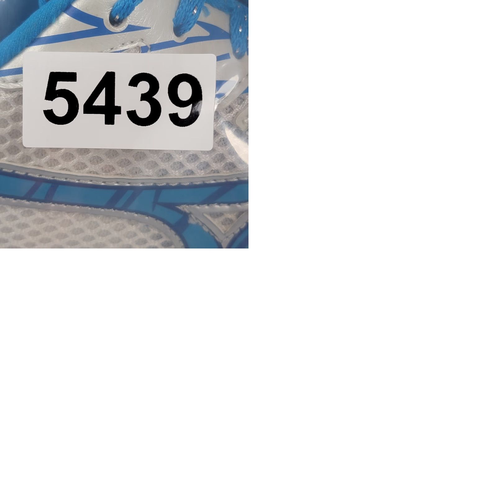 Mizuno Mizuno Women’s Track Shoes Multicolor Lace Spikes Blue White Neon Sneakers US 10 EU 41 Womens Track & Field Shoes Size US 8 / IT 38 - 9 Thumbnail