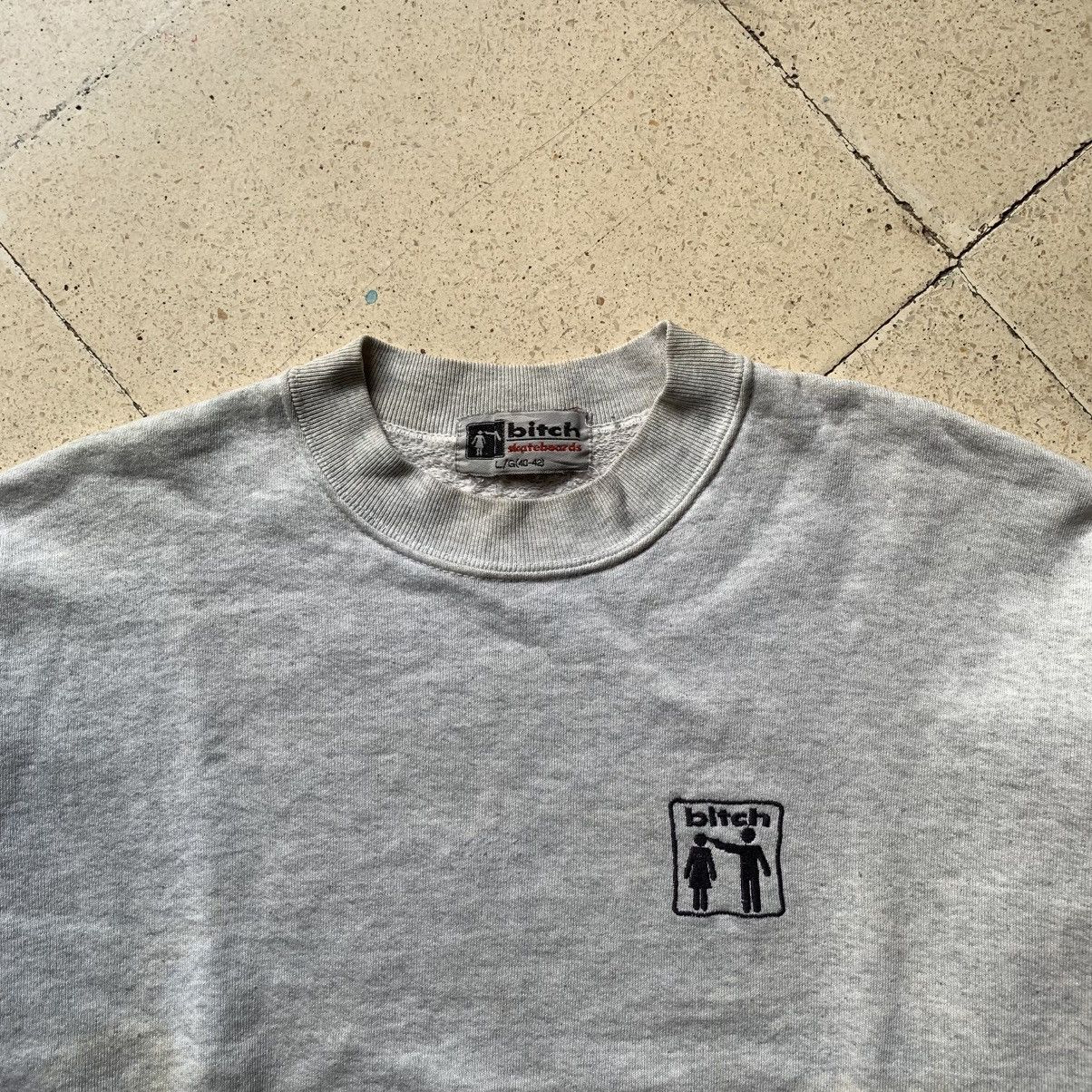 Vintage Vtg 90s Bitch Skateboard Sweetshirt Embroidery Logo Size US L / EU 52-54 / 3 - 2 Thumbnail