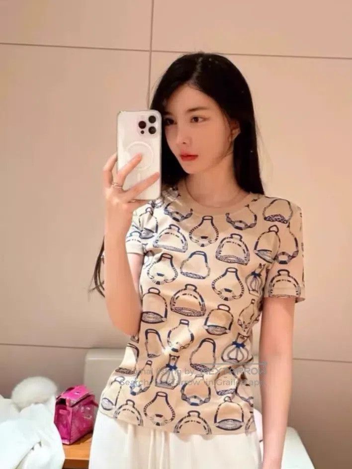 Hermes Hermes Stirrups Fantasy Print Short Sleeve T-Shirt Size XS / US 0-2 / IT 36-38 - 3 Thumbnail