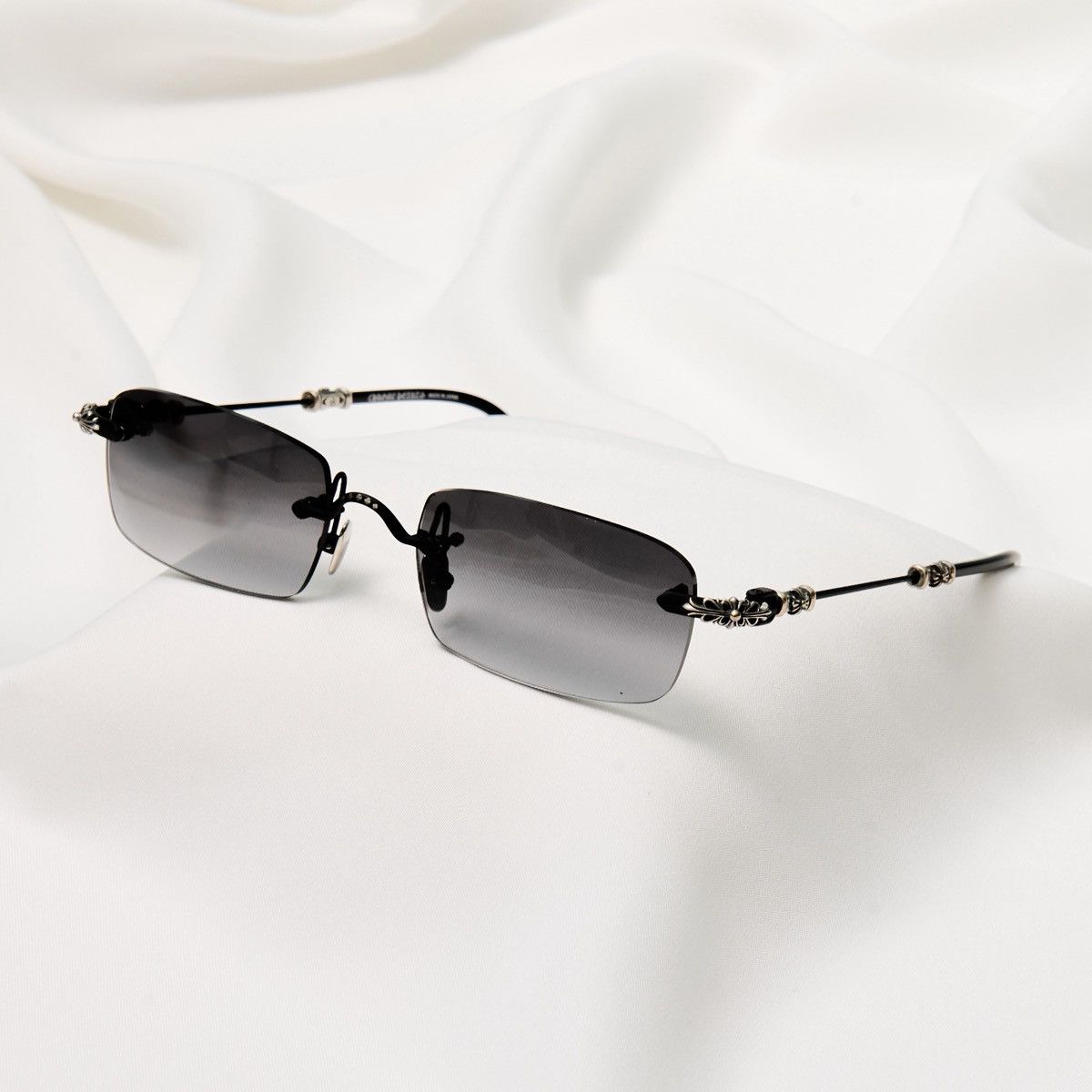 Chrome Hearts CHROME HEARTS PILLS III MATTE BLACK- MATTE BLACK SUNGLASSES Size ONE SIZE - 2 Thumbnail