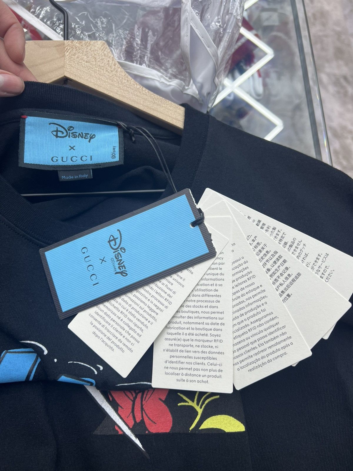 Gucci Gucci x Disney Donald Duck Size US M / EU 48-50 / 2 - 5 Thumbnail