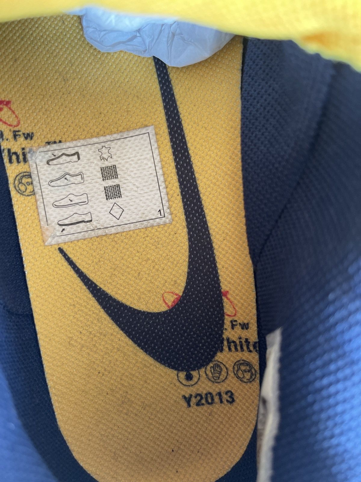 Nike × Off-White Off white Nike Dunk University Gold Size US 9.5 / EU 42-43 - 9 Thumbnail