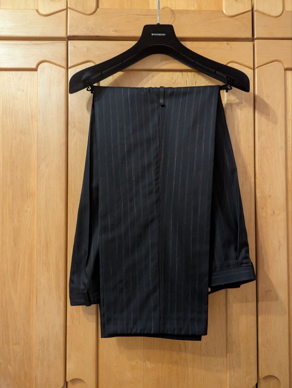 Givenchy Suit (60 6 R Eur size) Size 50R - 2 Thumbnail