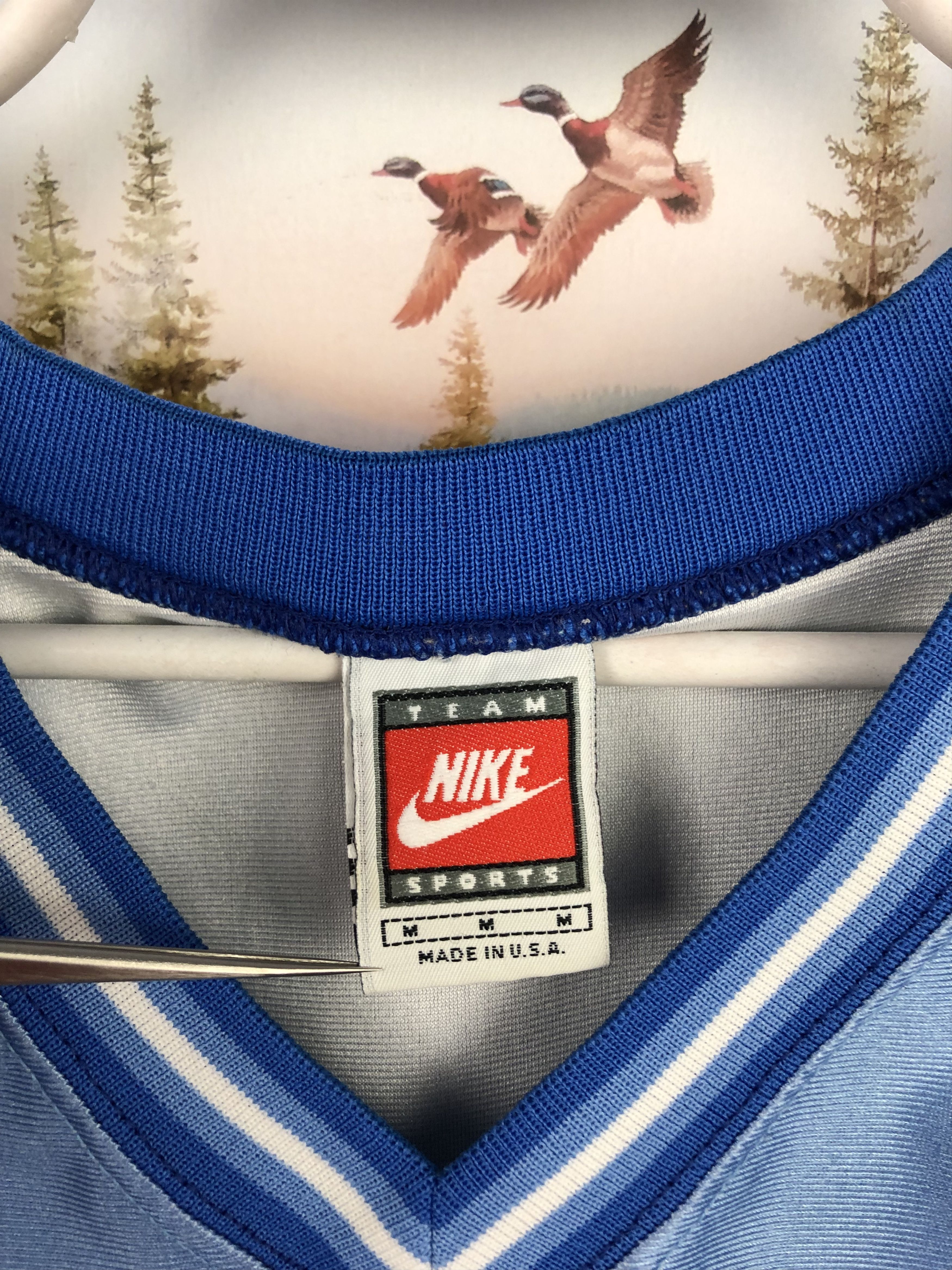 NBA Vintage 90's Nike North Carolina #15 Basketball Jersey NCAA Size US M / EU 48-50 / 2 - 8 Thumbnail