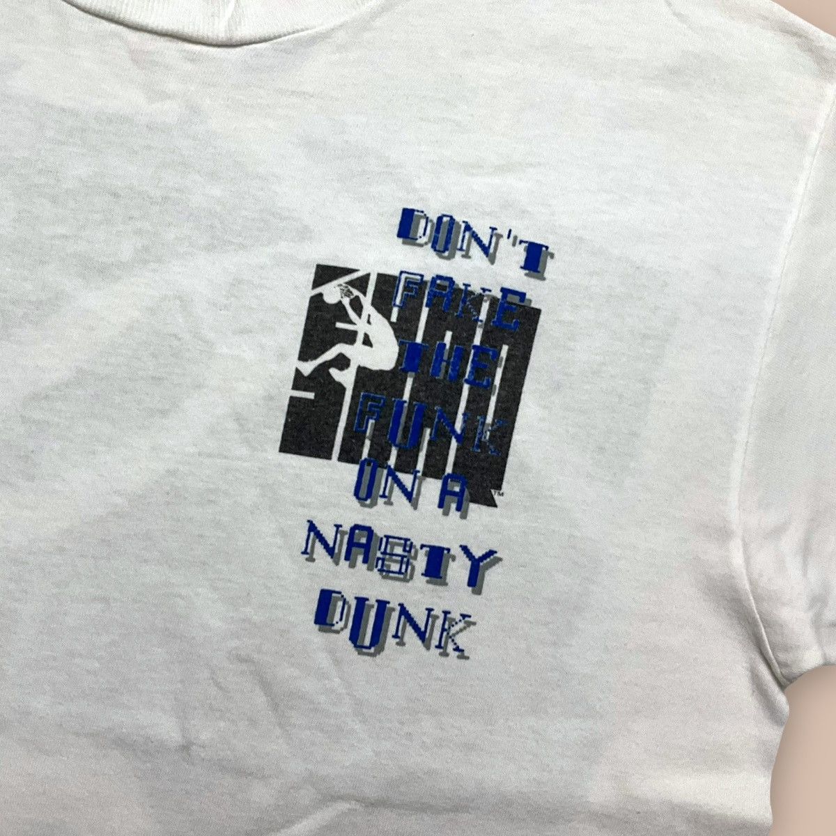Reebok OG 90s Reebok SHAQ "Don’t Fake The Funk On A Nasty Dunk" TEE Size US M / EU 48-50 / 2 - 7 Thumbnail