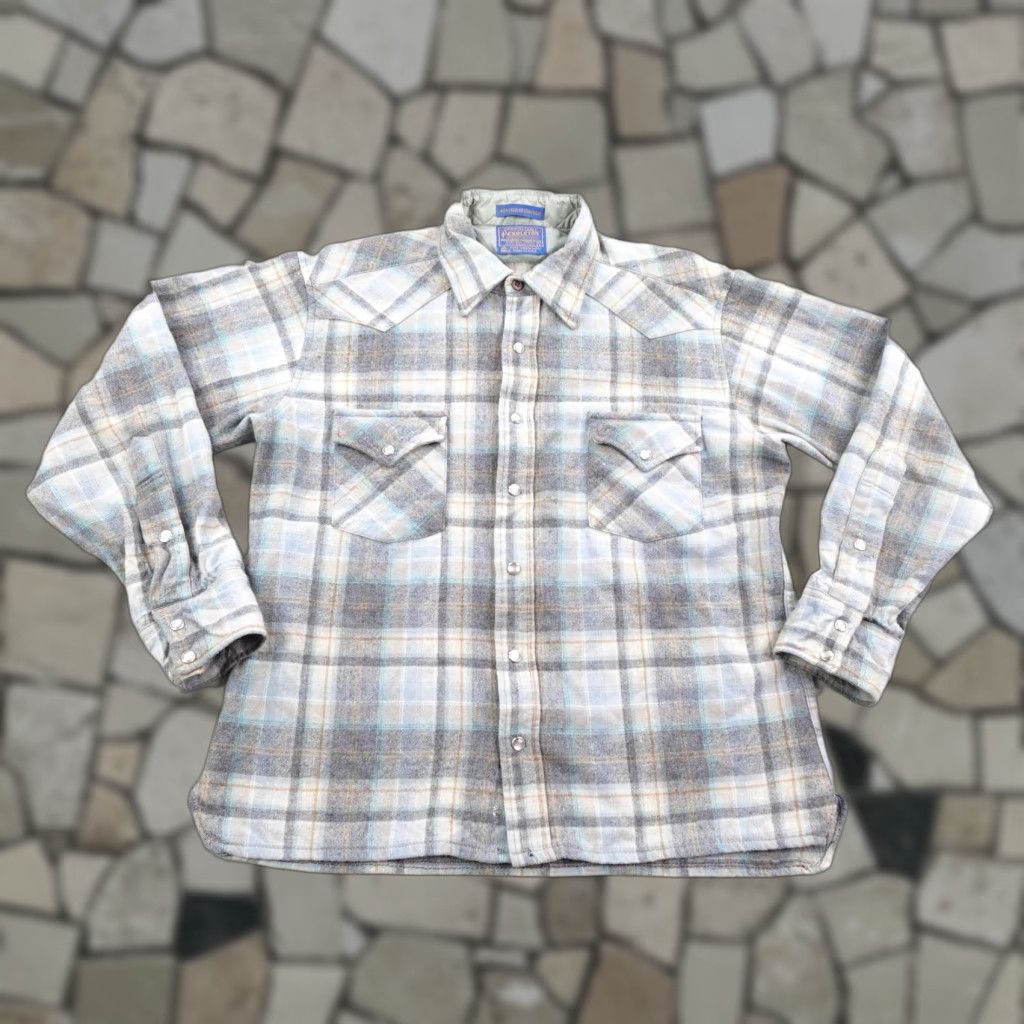 Pendleton VINTAGE Pendleton Shirt Large Gray Plaid Wool Western Pearl Snap 70s Mens Regular Labeled 70s Cowboy USA Size US L / EU 52-54 / 3 - 1 Thumbnail