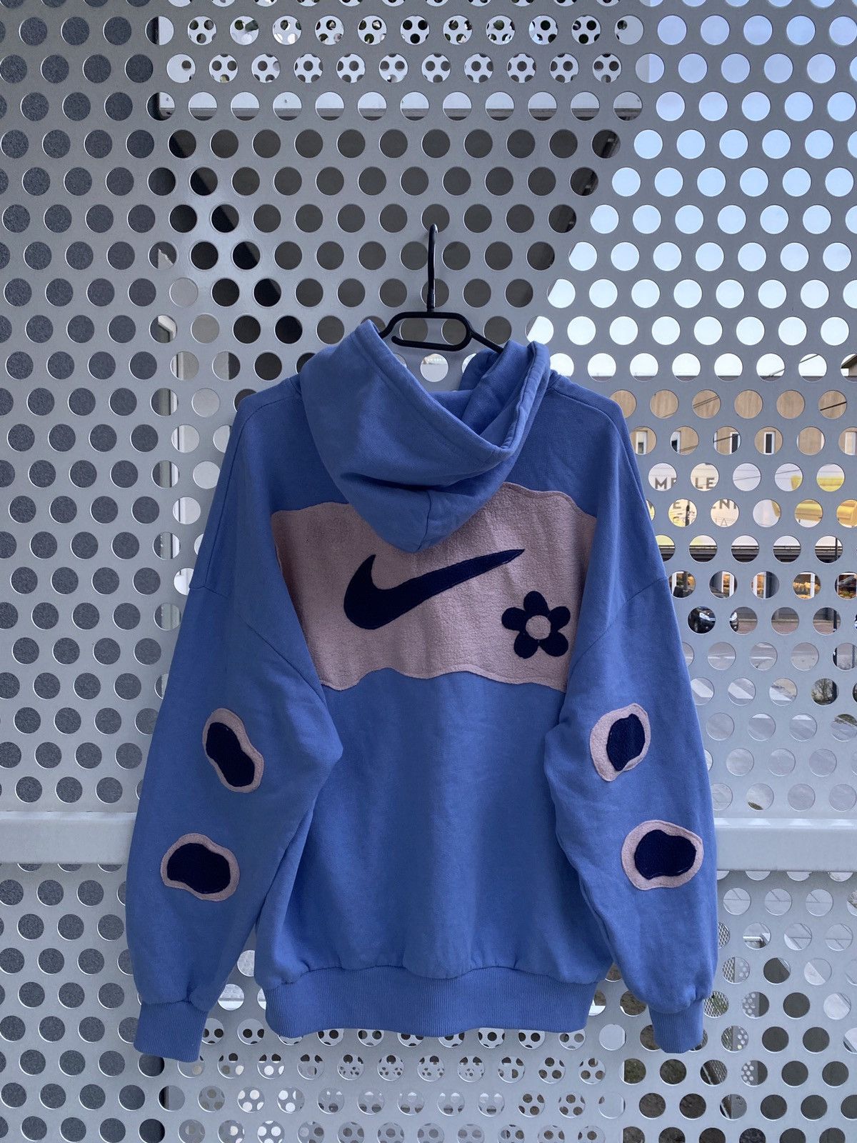 Nike × Vintage Vintage Nike Custom Center Swoosh Oversize Hoodie Y2K rare Size US S / EU 44-46 / 1 - 2 Thumbnail