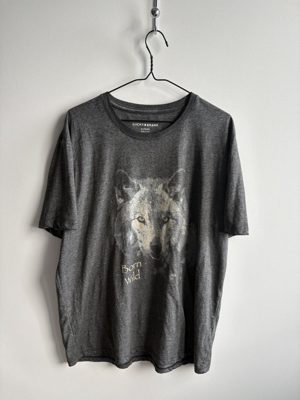 Lucky Brand Lucky Brand Wolf Animal Streetwear Hype Gray Slim T-shirt Size US XL / EU 56 / 4 - 1 Thumbnail