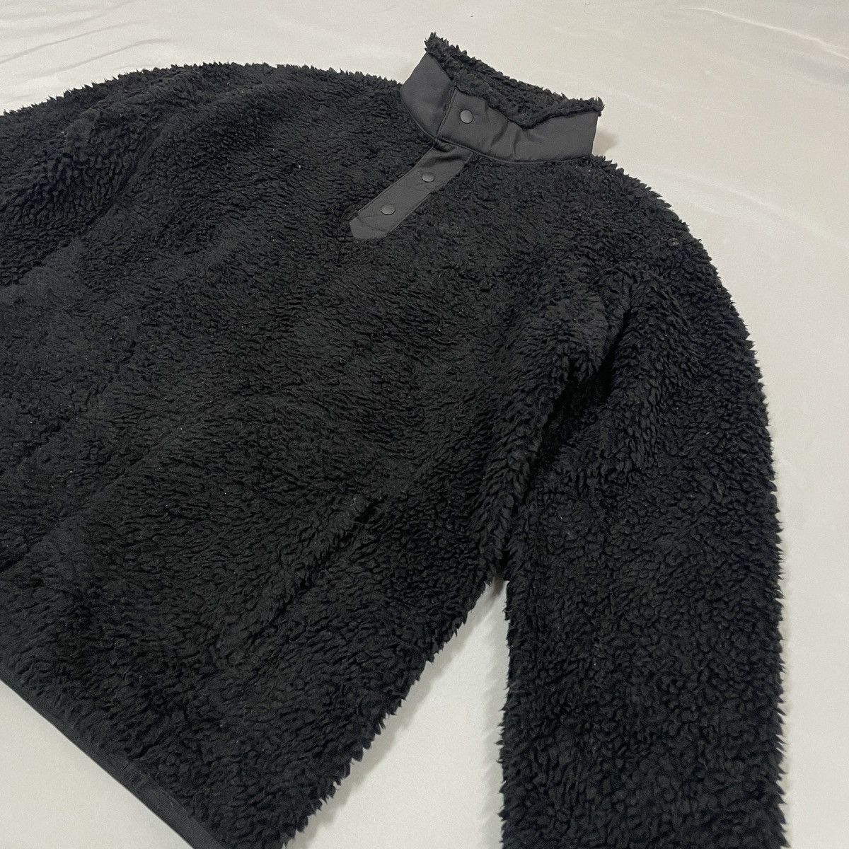 Uniqlo × White Mountaineering Uniqlo x White Moutaineering fleece jacket black size M Size US M / EU 48-50 / 2 - 4 Thumbnail