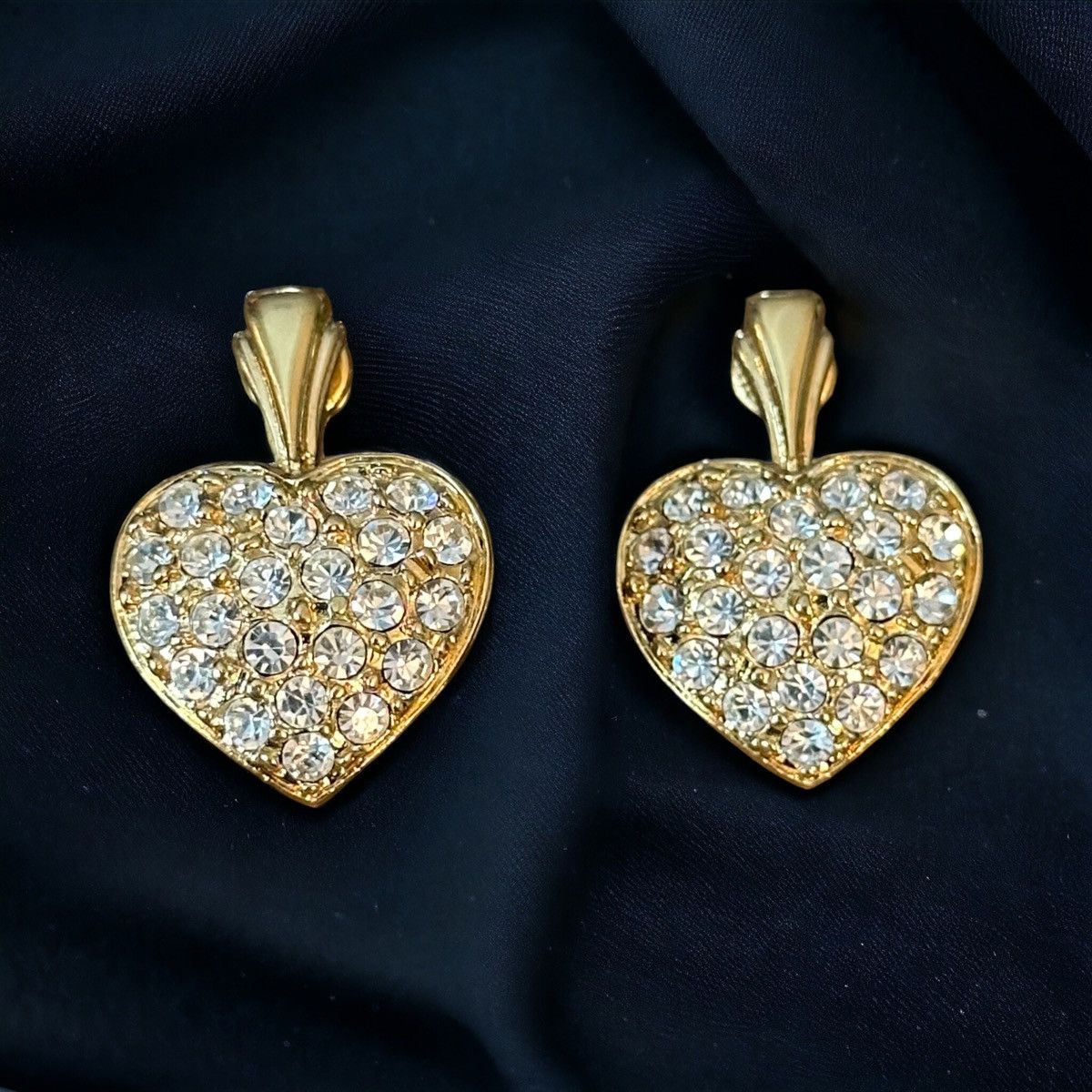 Monet Monet paved crystal drop heart earrings Size ONE SIZE - 1 Thumbnail