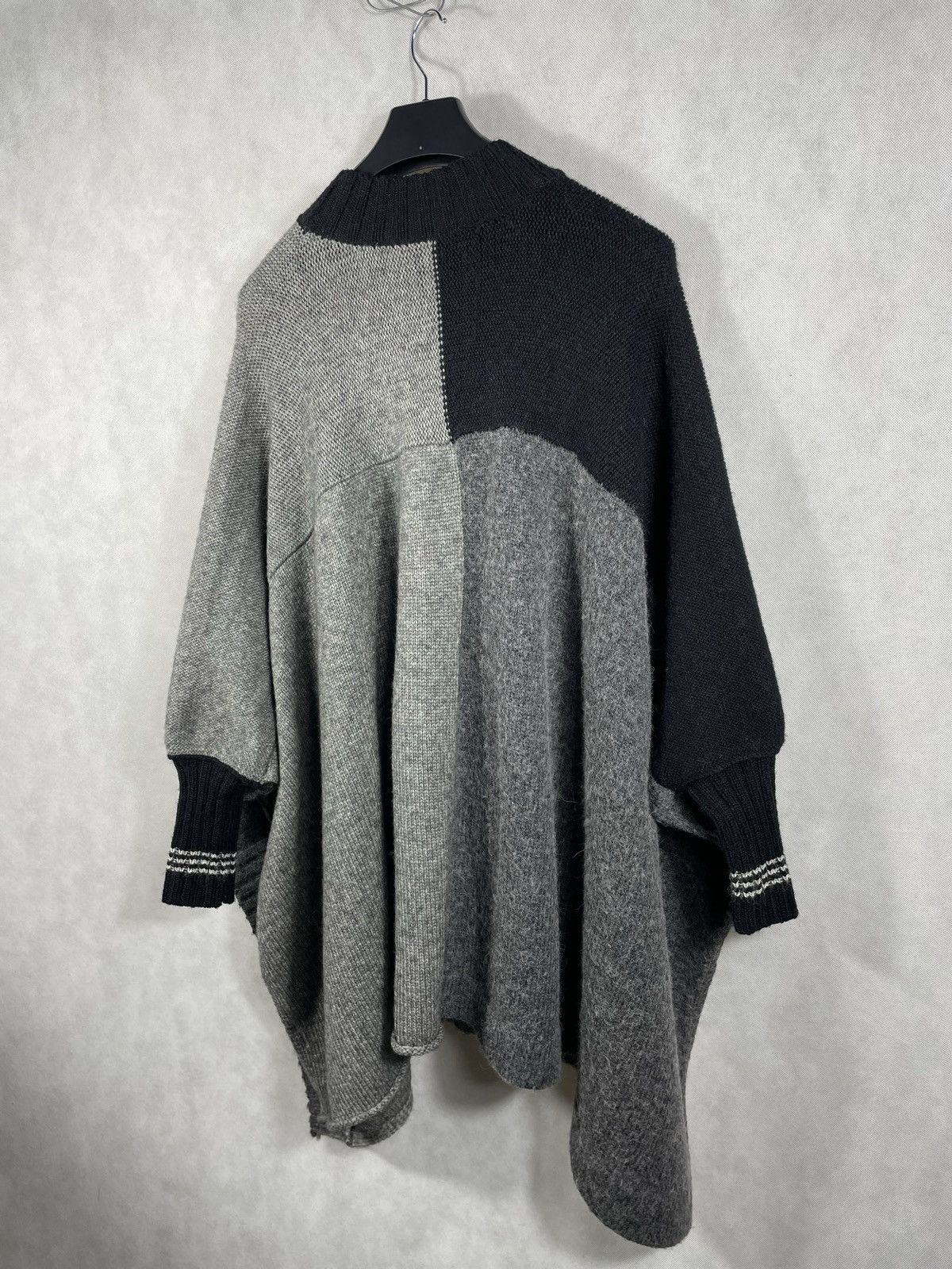 Adidas × Y-3 × Yohji Yamamoto Y-3 Yohji Yamamoto Alpaca Wool Colorblock Poncho Sweater Size US M / EU 48-50 / 2 - 11 Thumbnail