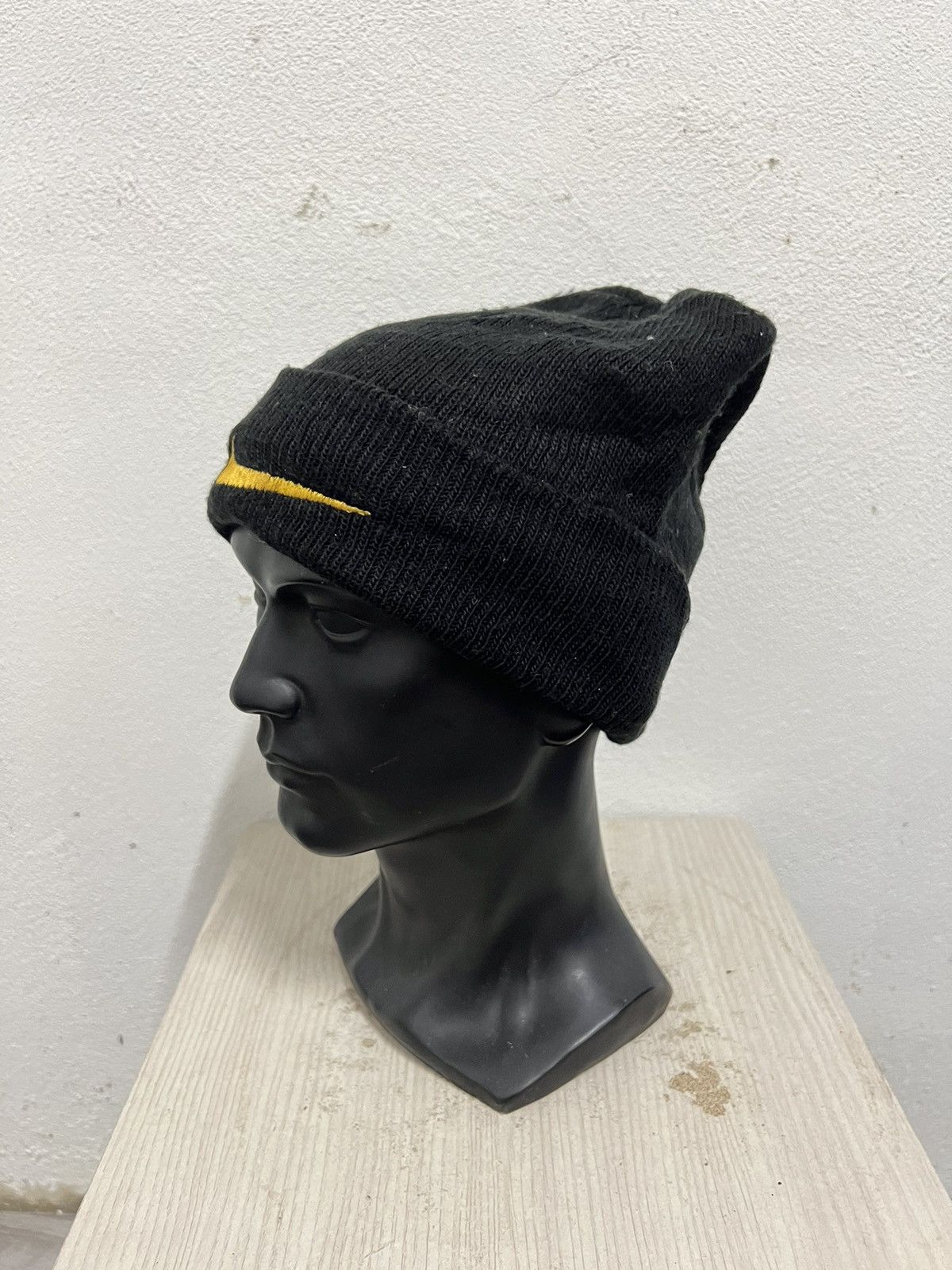 Nike Vintage Nike Swoosh Beanie Hat Size ONE SIZE - 3 Thumbnail