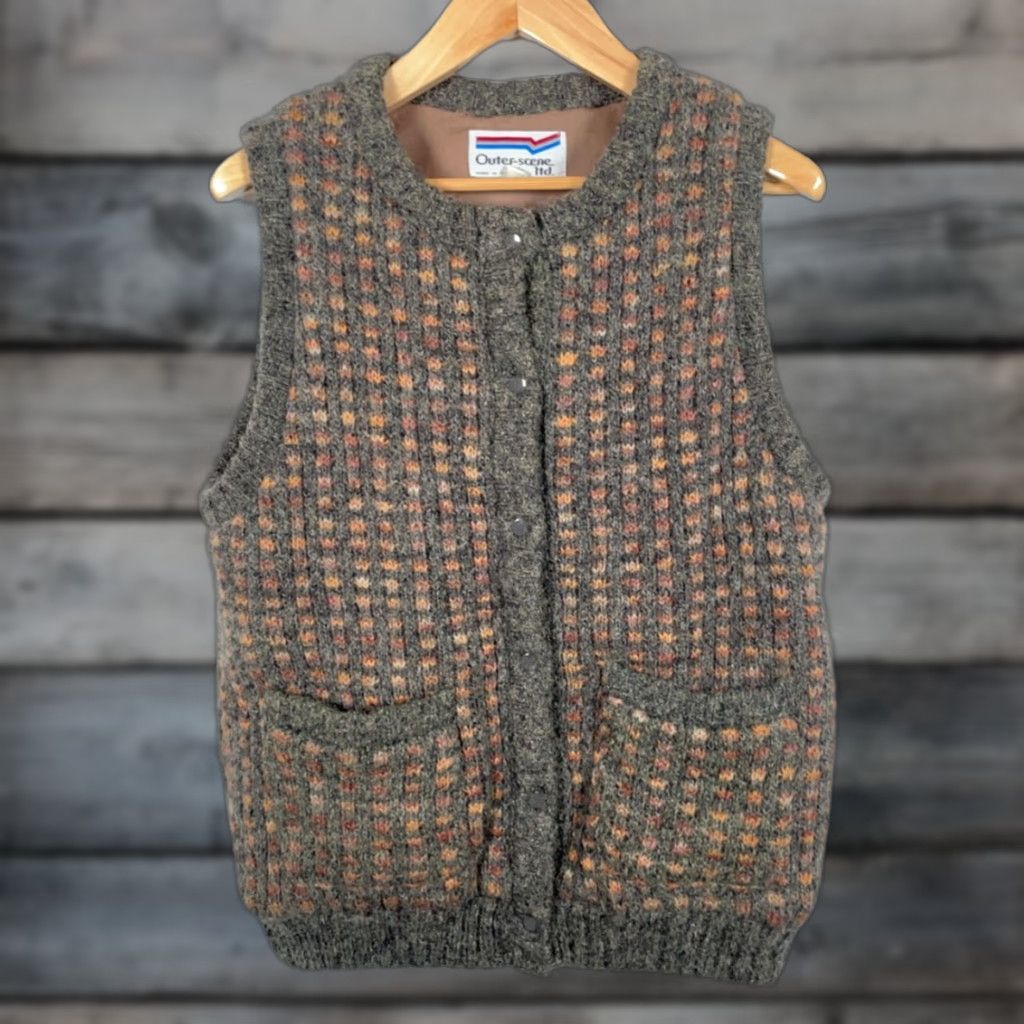 Vintage VINTAGE Outer Scene Vest Womens Medium Insulated Knit Sleeveless Snap Button Fuzzy Brown Green 80s Size M / US 6-8 / IT 42-44 - 1 Thumbnail