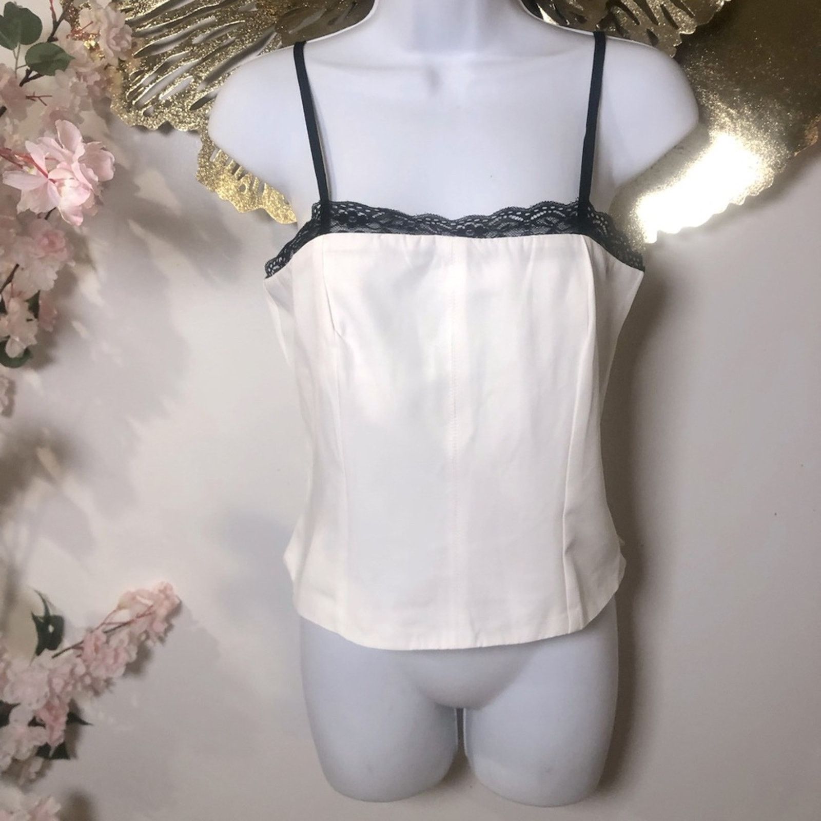 Other Corset style sleeveless top. With lace trim. Size S / US 4 / IT 40 - 1 Thumbnail