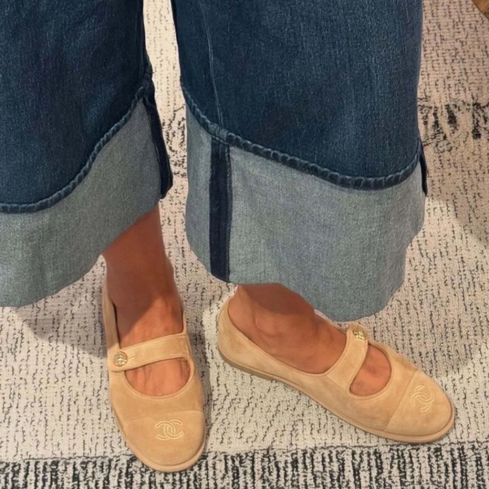 Chanel Chanel 25B Beige Suede Shearling Fur Mary Jane Moccasin Size US 10.5 / IT 40.5 - 4 Thumbnail
