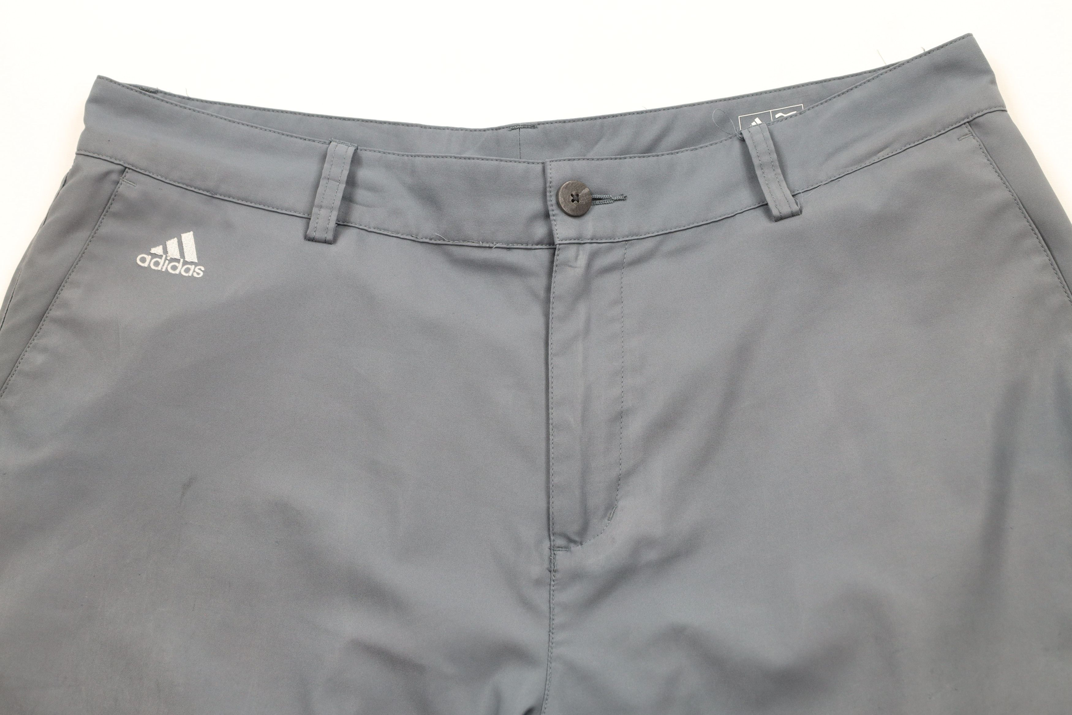 Adidas × Vintage Adidas Golf Spell Out Flat Front Golfing Chino Shorts Gray Size US 34 / EU 50 - 2 Thumbnail