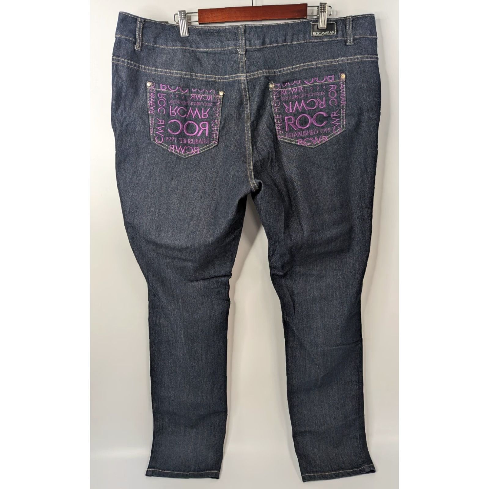 Rocawear Rocawear Jeans Women's Skinny 5-Pocket Denim Belt Loops Embroidered Purple Pocket Y2K Size 24 Blue Smooth Cotton Blend Regular Modern Size 42" / US 20 - 2 Thumbnail