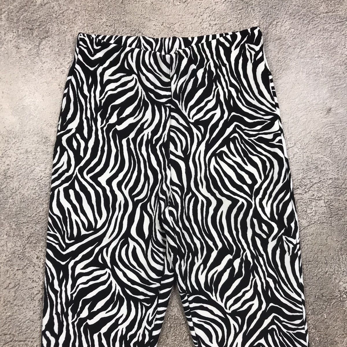 Vintage Vintage Y2K Zebra Print Flared Sweatpants Rave Streetwear 26 Size 26" / US 2 / IT 38 - 3 Thumbnail
