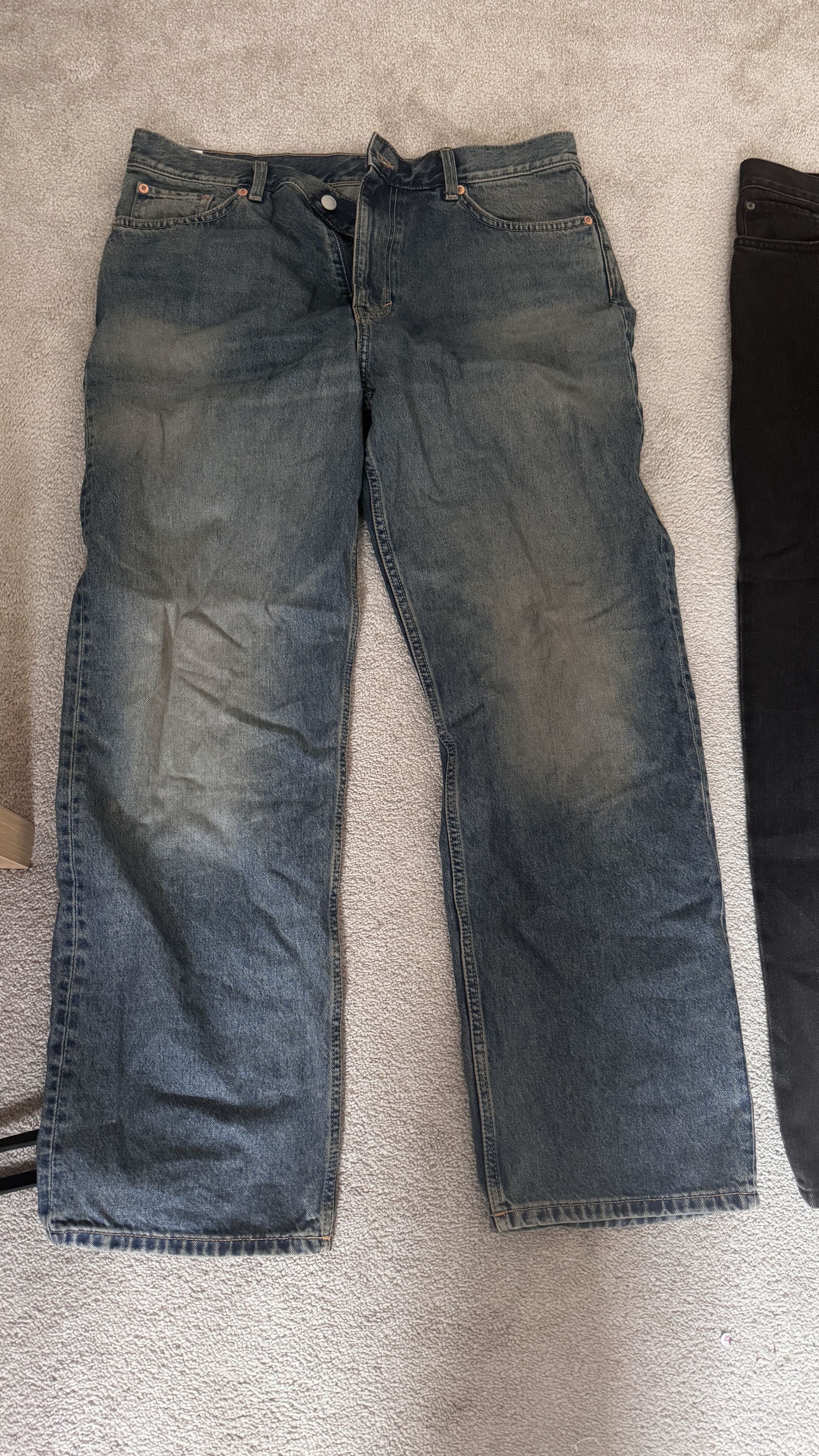 Weekday Weekday Galaxy Loose Straight Jeans 32x32 Size US 32 / EU 48 - 1 Preview