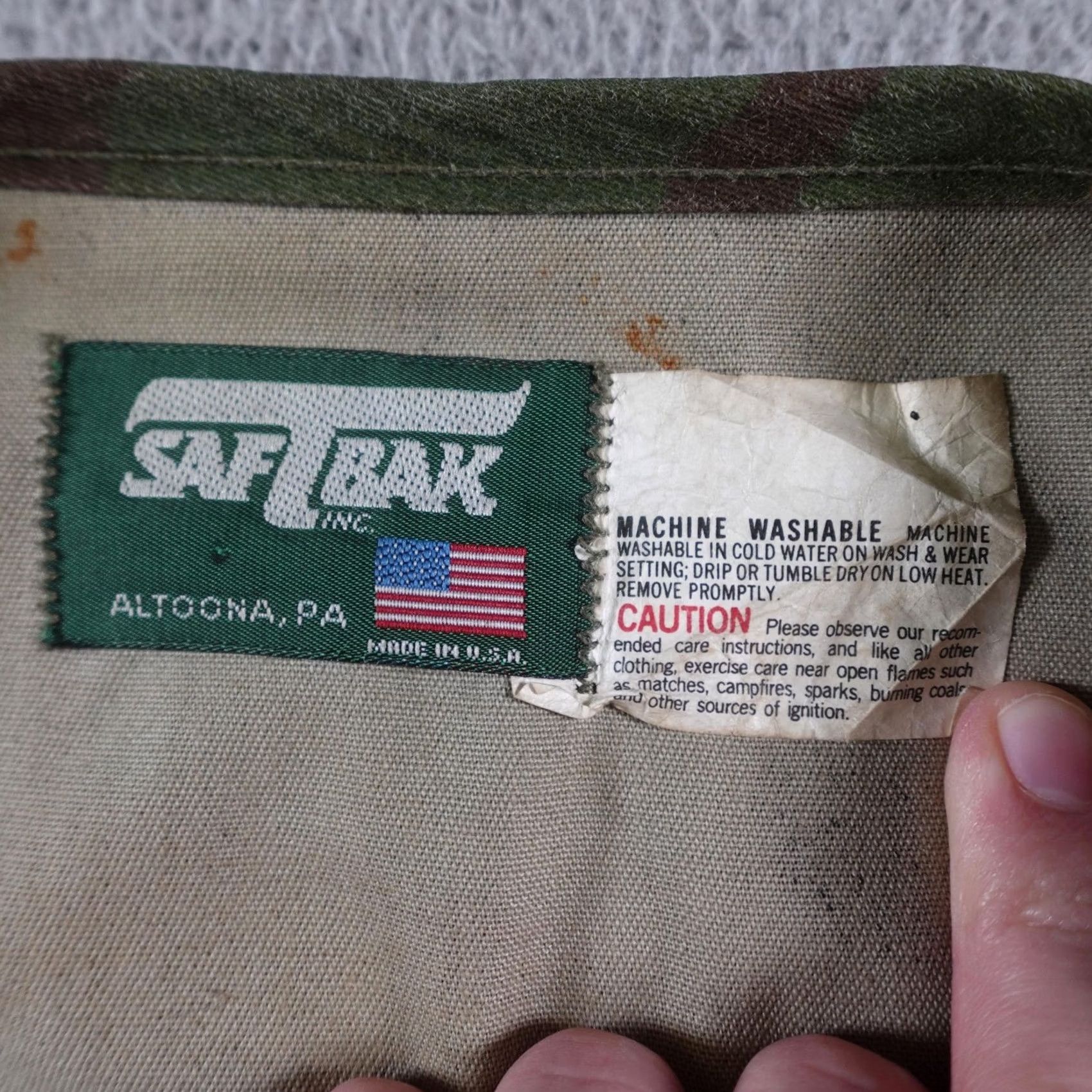 Vintage VINTAGE Saf-T-Bak Vest Mens XL Woodland Camo Hunting Shooting Made USA 80s Size US XL / EU 56 / 4 - 2 Thumbnail