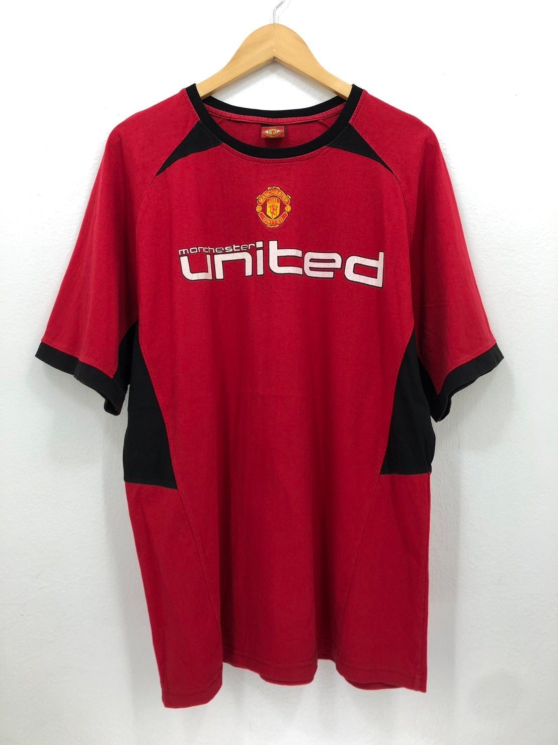 Vintage Vintage Manchester United shirt BN Size US XL / EU 56 / 4 - 2 Thumbnail
