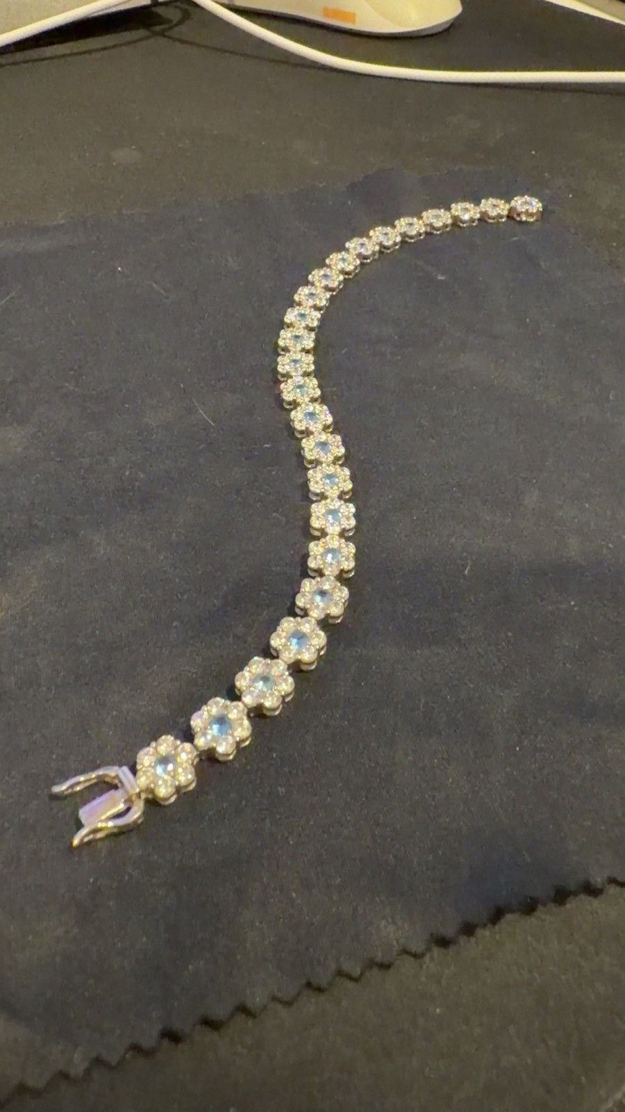 Other AW23 8" Hatton Labs Aqua Daisy Tennis Bracelet Size ONE SIZE - 3 Thumbnail