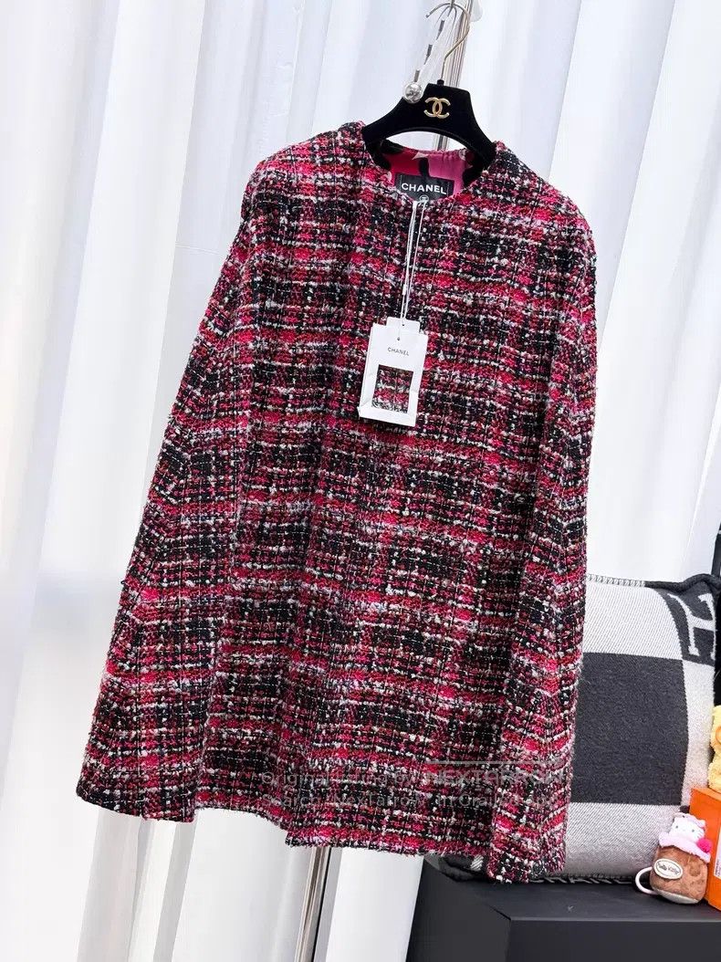 Chanel Chanel Mixed-color red braided cloak jacket Size XS / US 0-2 / IT 36-38 - 1 Thumbnail