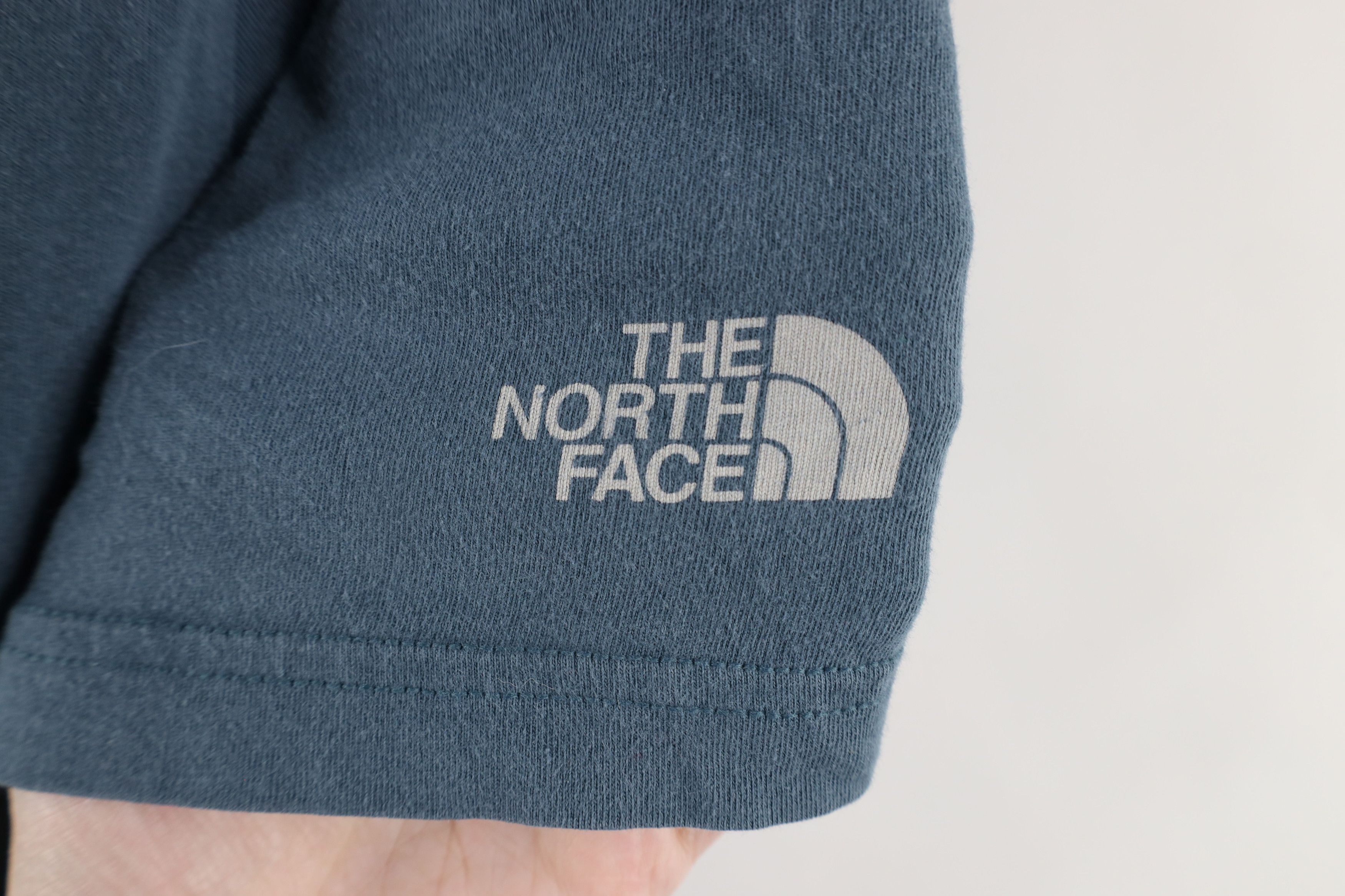The North Face × Vintage Vintage The North Face Out What Happens At Camp T-Shirt Size US M / EU 48-50 / 2 - 4 Thumbnail