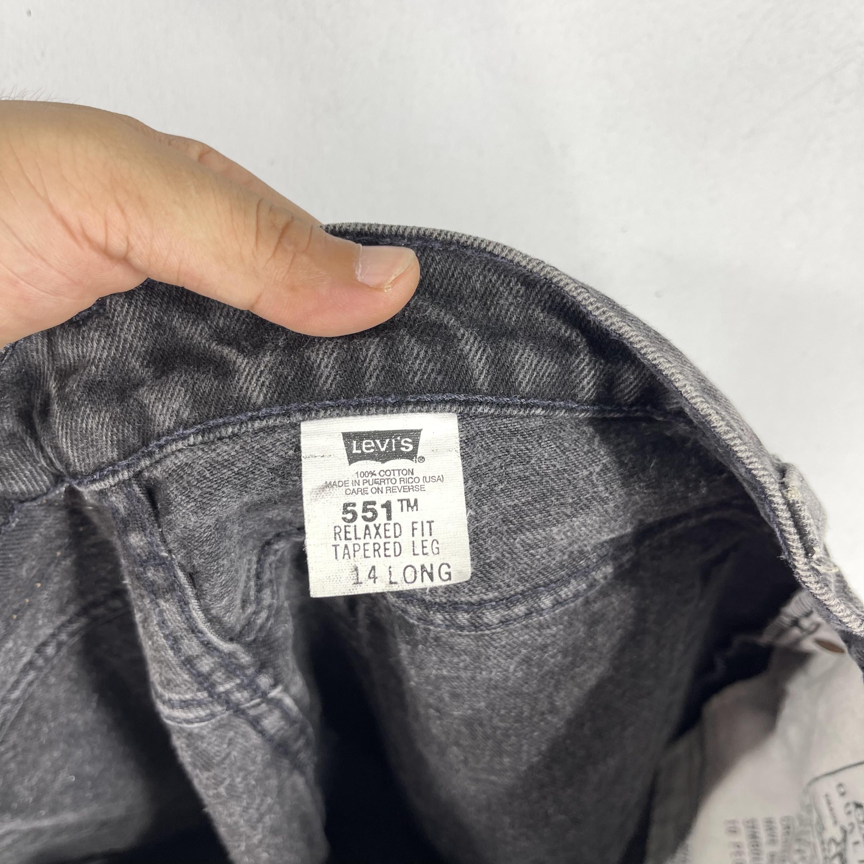 Jean × Levi's × Levi's Vintage Clothing W31 L32 Vintage Distressed Levis 551 Relaxed Fit Tapered Leg Size 31" - 3 Thumbnail