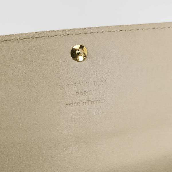 Louis Vuitton Louis Vuitton (LV) Patent leather solid color embossed mono Size ONE SIZE - 2 Thumbnail