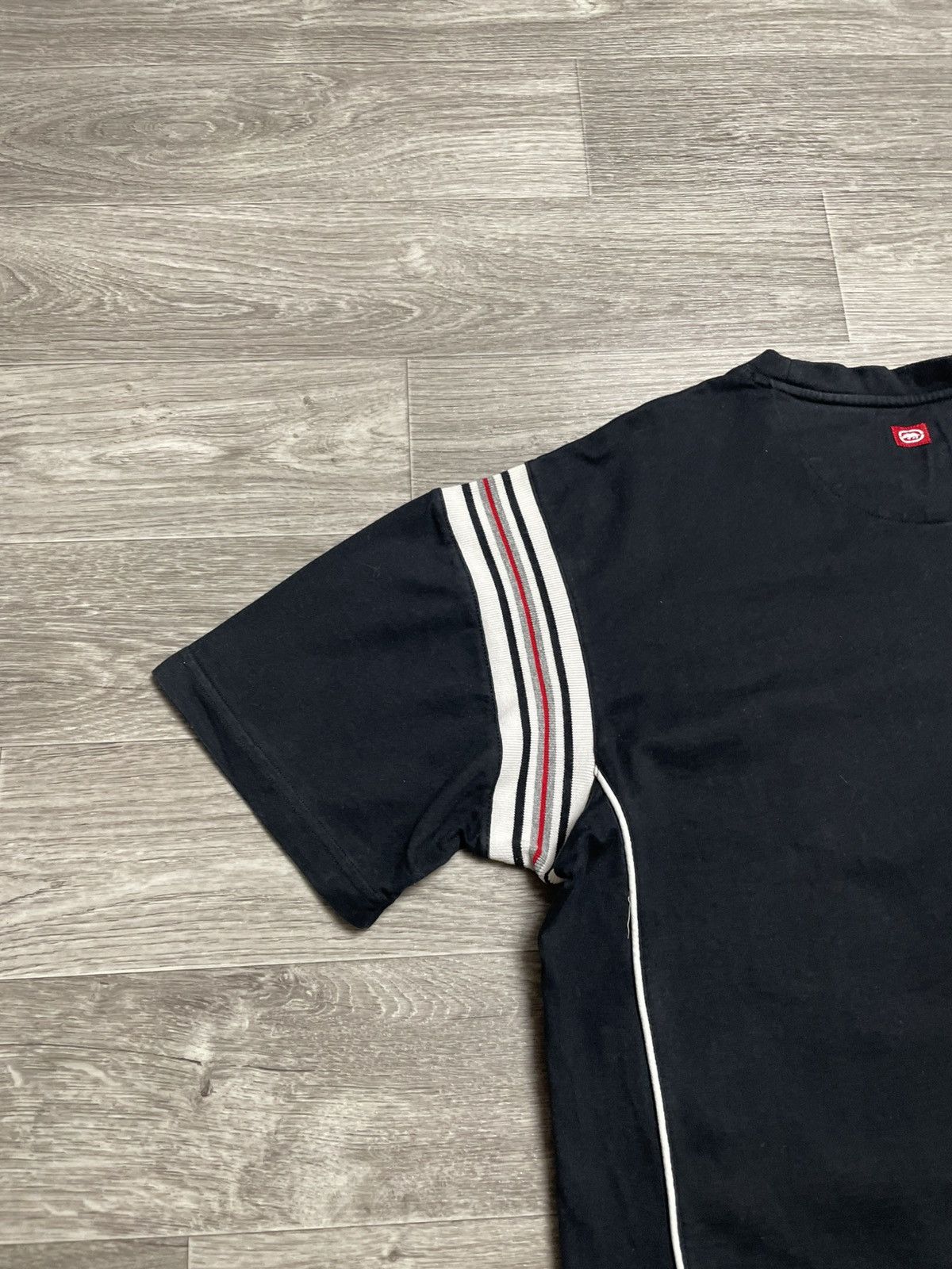 Ecko Unltd. Vintage Ecko Unltd Big Embroidered Logo Rap T-Shirt Size US L / EU 52-54 / 3 - 14 Thumbnail