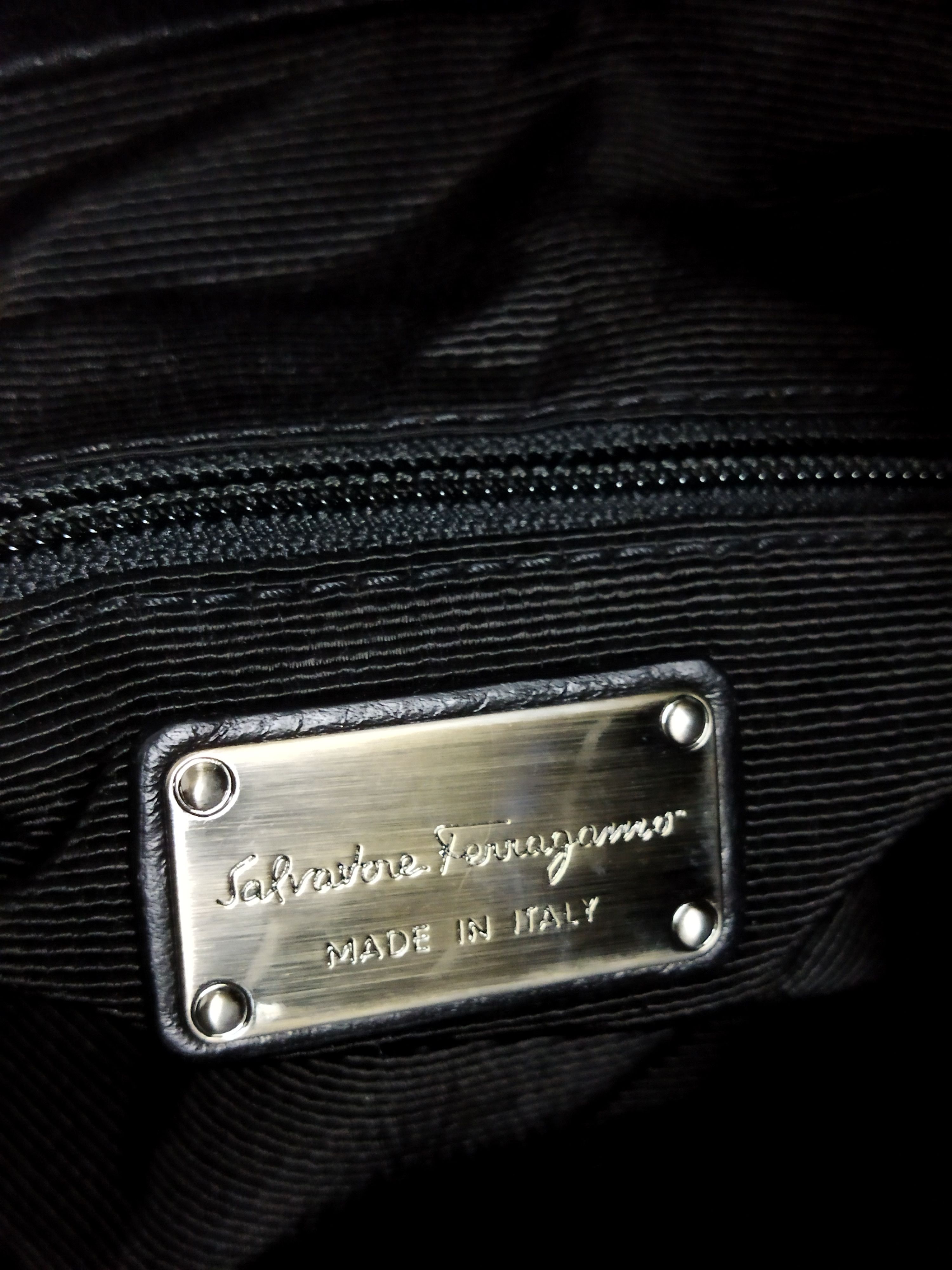 Salvatore Ferragamo Salvatore Ferragamo Black Calf Patent Leather Ribbon Hobo Size ONE SIZE - 7 Thumbnail