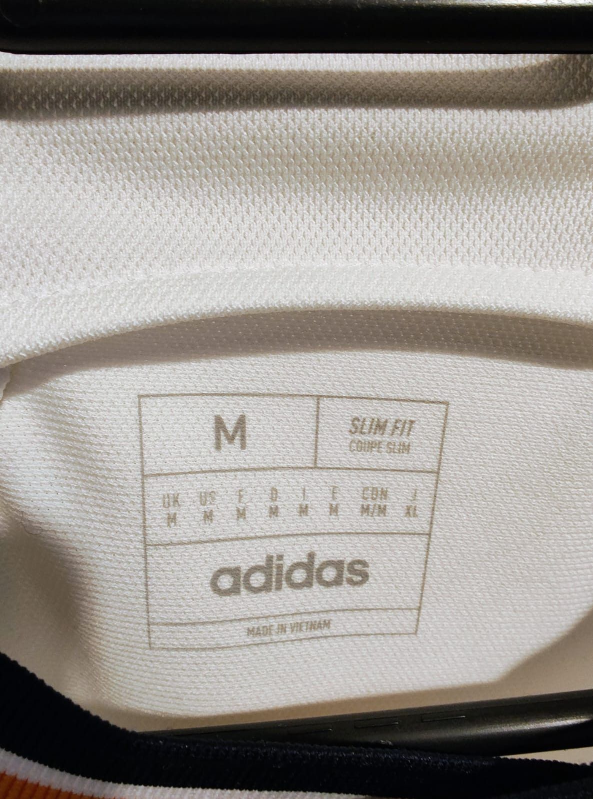 Adidas Koszulka domowa Real Madryt 2023-2024 Size US M / EU 48-50 / 2 - 4 Thumbnail