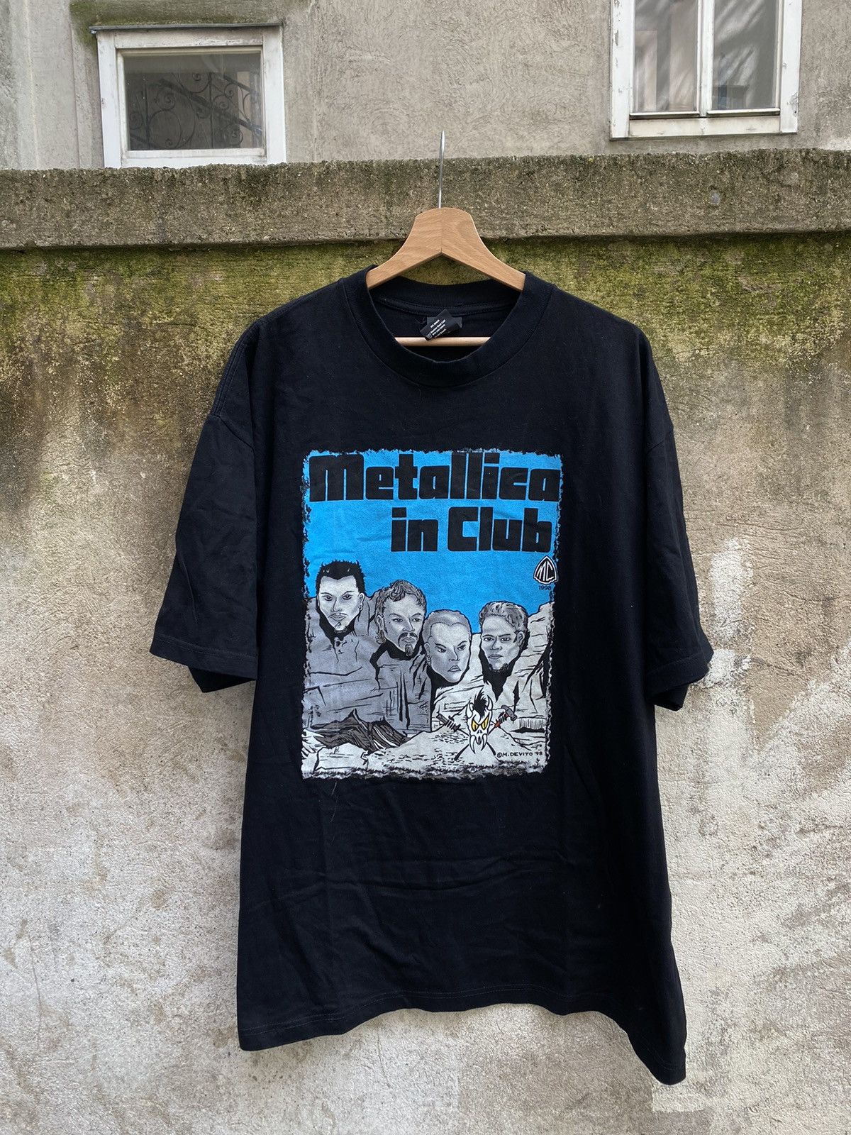 image of Vintage 1998 Metallica In Club Giant T-Shirt in Black, Men's (Size XL)