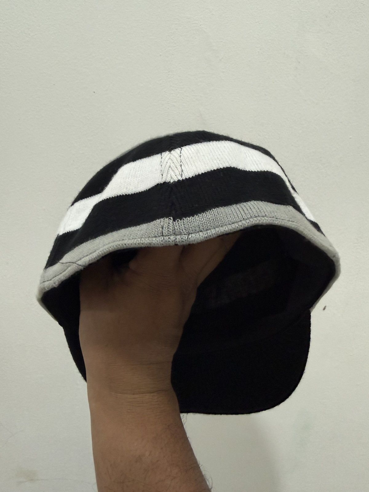Kangol Vintage Kangol Stripe Dart Hat Size 57-62cm Size ONE SIZE - 4 Thumbnail