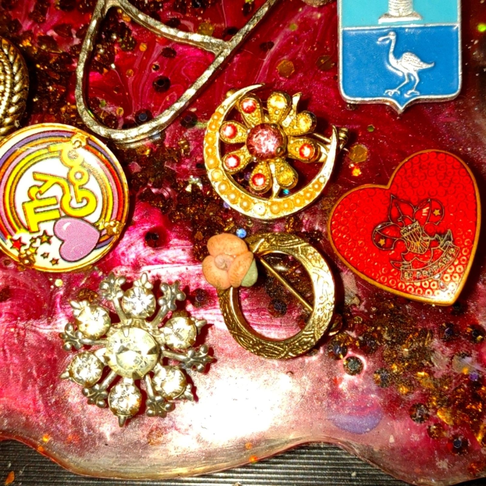 Vintage Huge vintage lot of 30 pins / brooches really cute! Size ONE SIZE - 2 Thumbnail