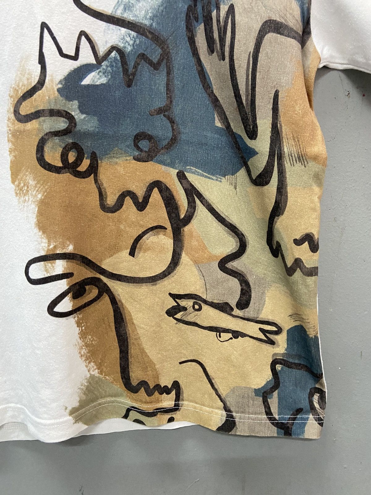 Japanese Brand URBAN REVIVO ART GRAPHIC TEE SHIRT Size US L / EU 52-54 / 3 - 4 Thumbnail