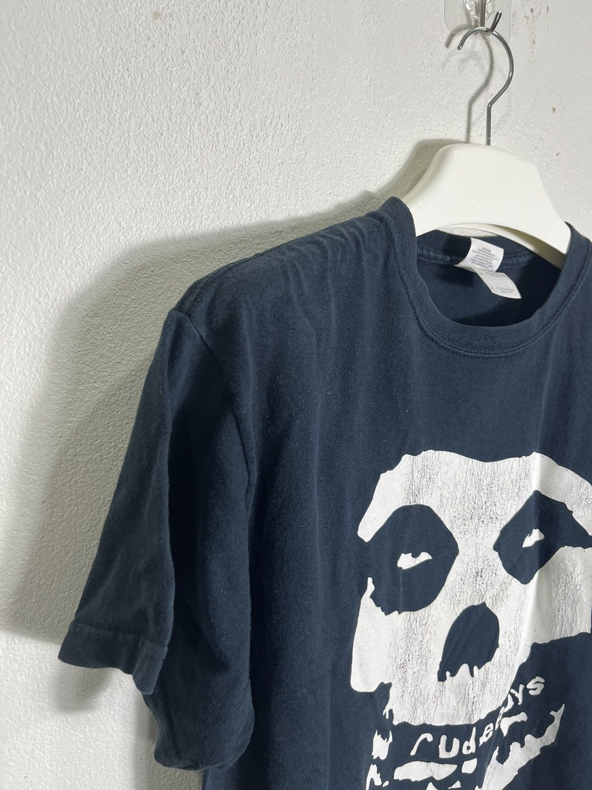 Vintage Vintage 00’s Misfits Big Logo Tshirt(faded black) Size US M / EU 48-50 / 2 - 5 Thumbnail