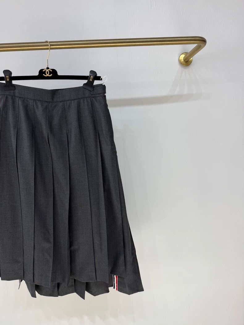 Thom Browne Thom Browne A gray pleated half-length dress Size 26" / US 2 / IT 38 - 4 Thumbnail
