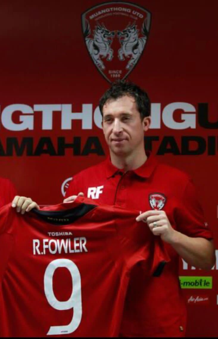 Other R.Fowler 2011 Muangthong United Home Shirt #9 Size US S / EU 44-46 / 1 - 3 Thumbnail