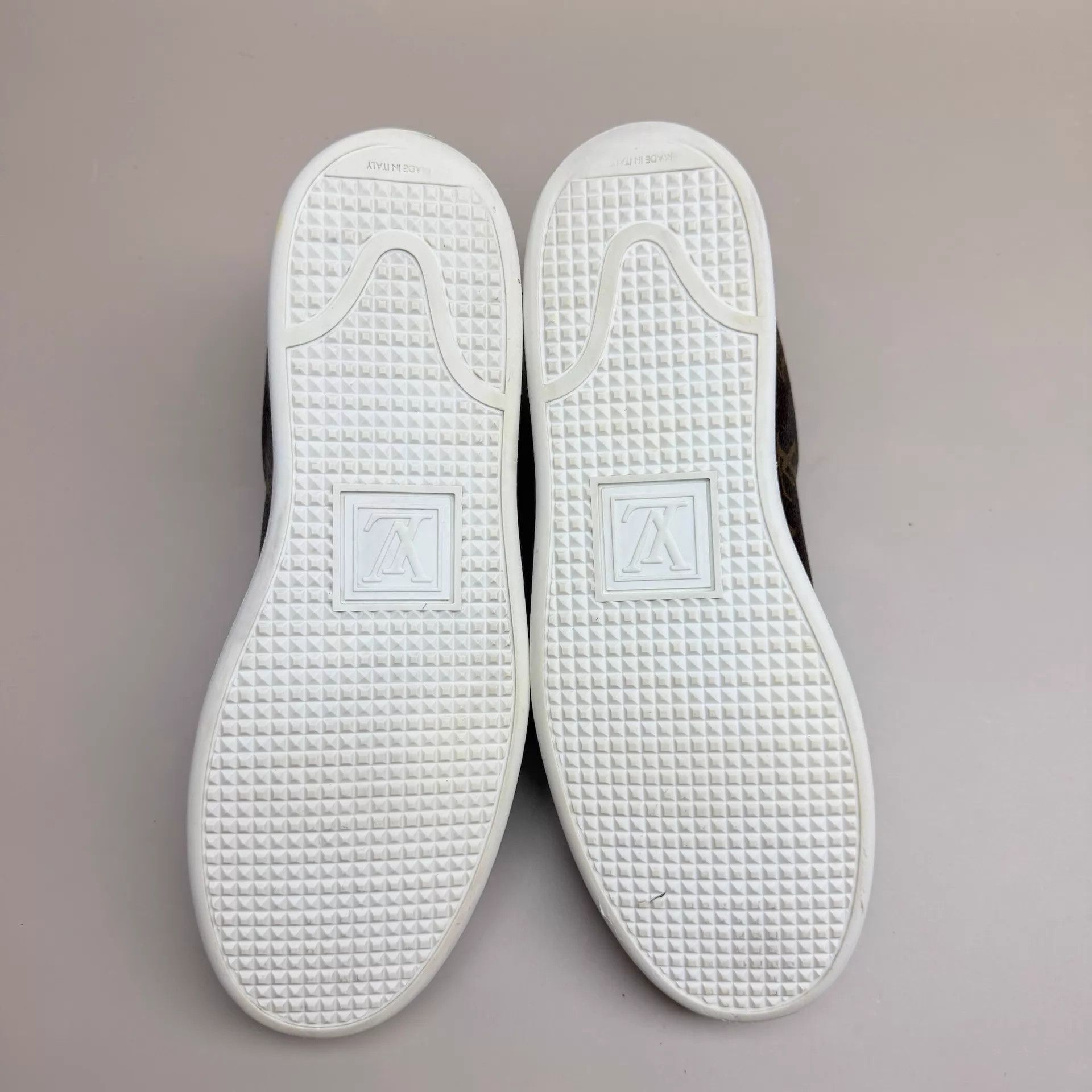 Louis Vuitton LV Monogram Black Brown Laced Sneaker 37.5 95 New Size US 7 / IT 37 - 6 Thumbnail