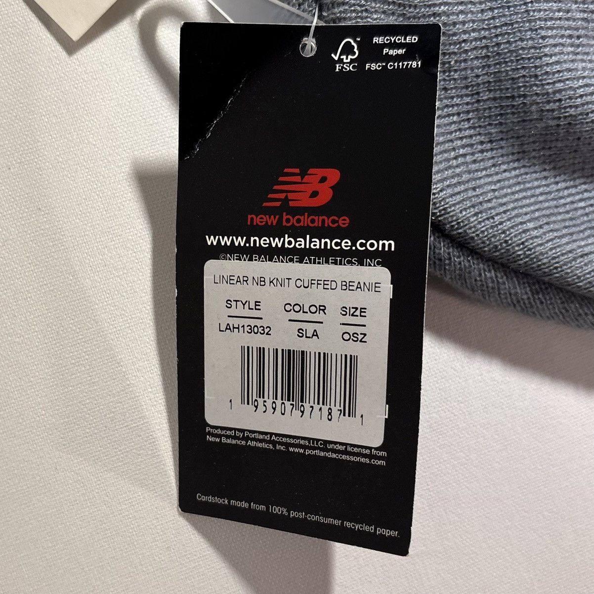 New Balance Vintage Y2K New Balance Minimal Logo Grey Winter Hat Beanie Size ONE SIZE - 11 Thumbnail