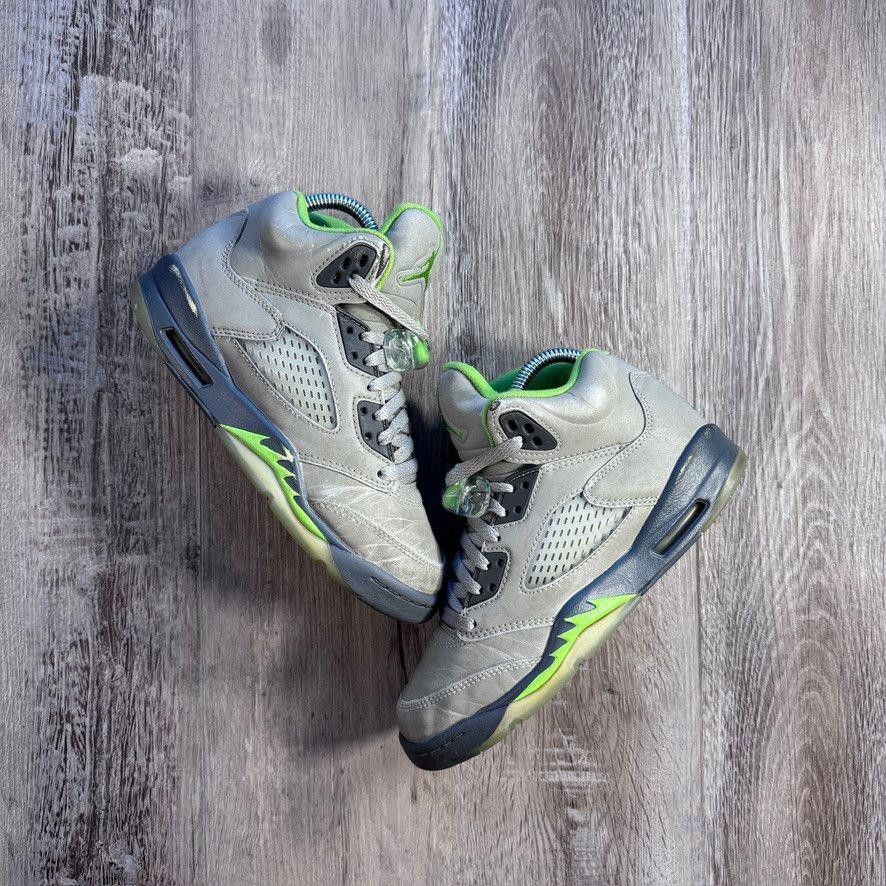 Nike NIKE • JORDAN 5 GS Retro "2022 Green Bean" (4.5M) Size US 5 / EU 37 - 12 Thumbnail