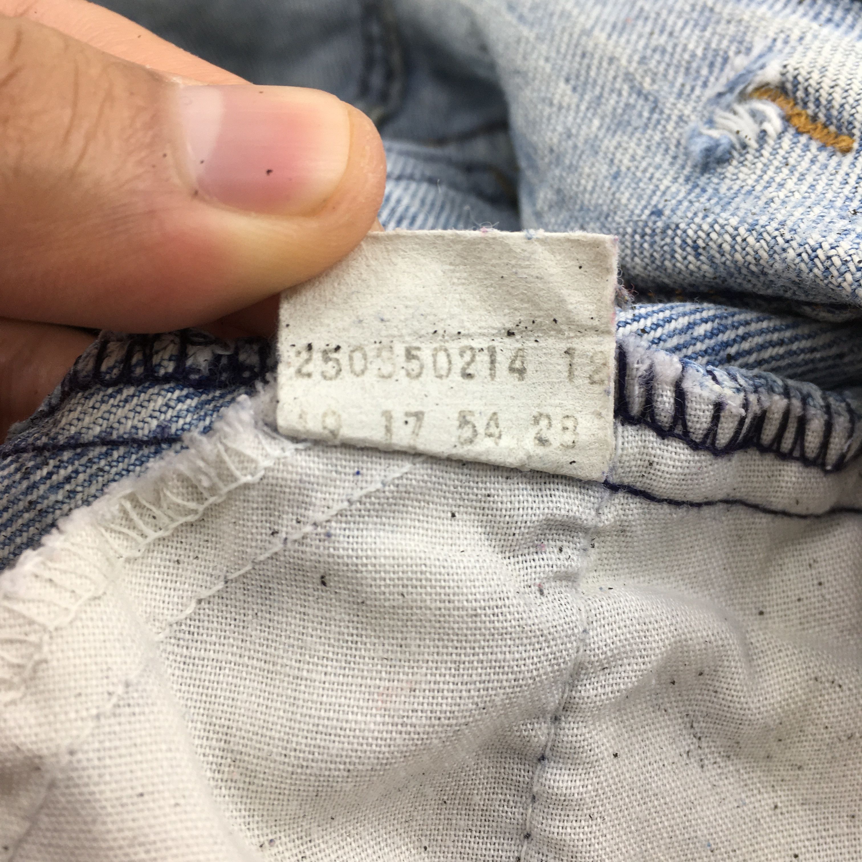 Levi's Size 25x31 Vintage Levi's 505 Light Wash Zipper Jeans S618 Size 25" / US 0 / IT 36 - 14 Thumbnail